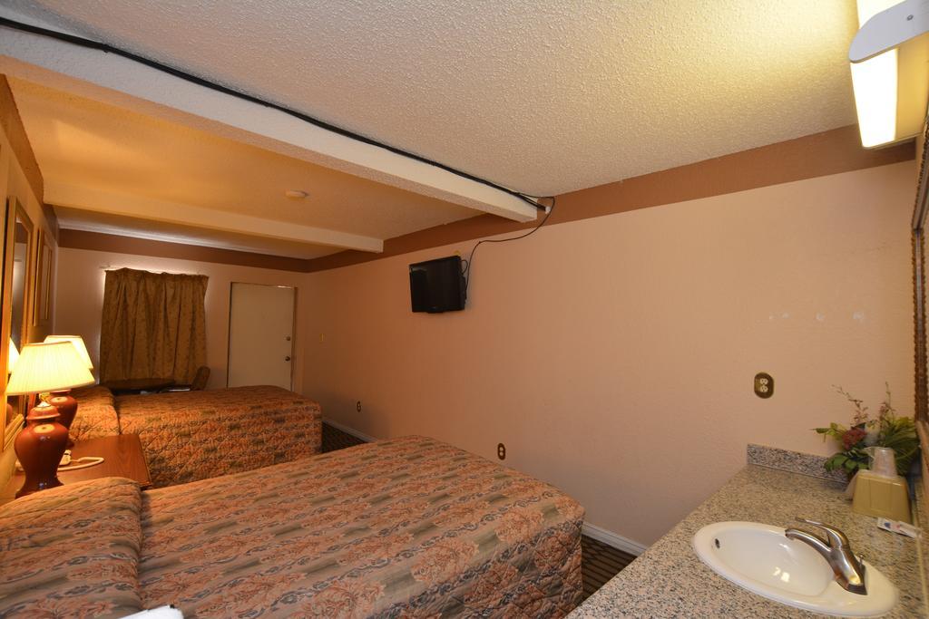 Newcastle Motel Buitenkant foto